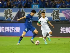  足球夜战：天山银狐队大胜洞庭猎隼队，临门一脚致胜防守强度拉满