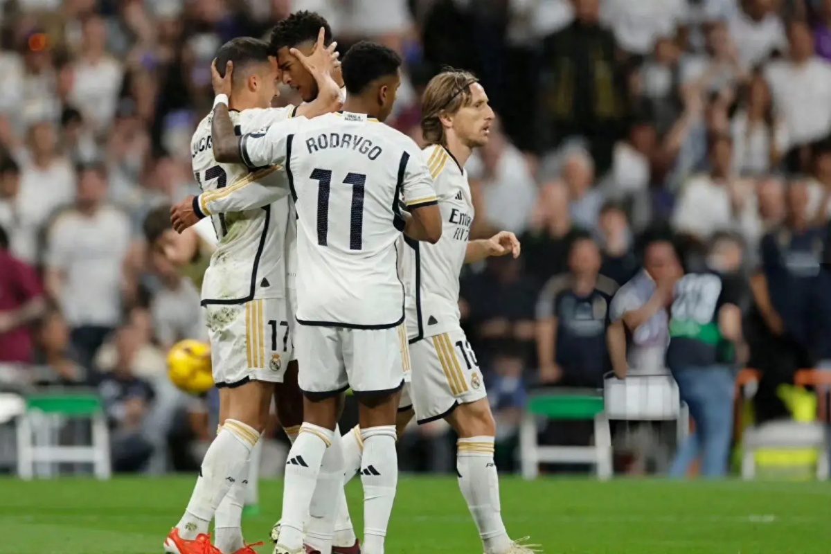 足总杯倒计时;勒沃库森今晨内部沟通;细节引发关注;更衣室稳定;训练强度明显提升(足总杯第四轮90分钟战平) 足总杯倒计时;勒沃库森今晨内部沟通;细节引发关注;更衣室稳定;训练强度明显提升(足总杯第四轮90分钟战平)