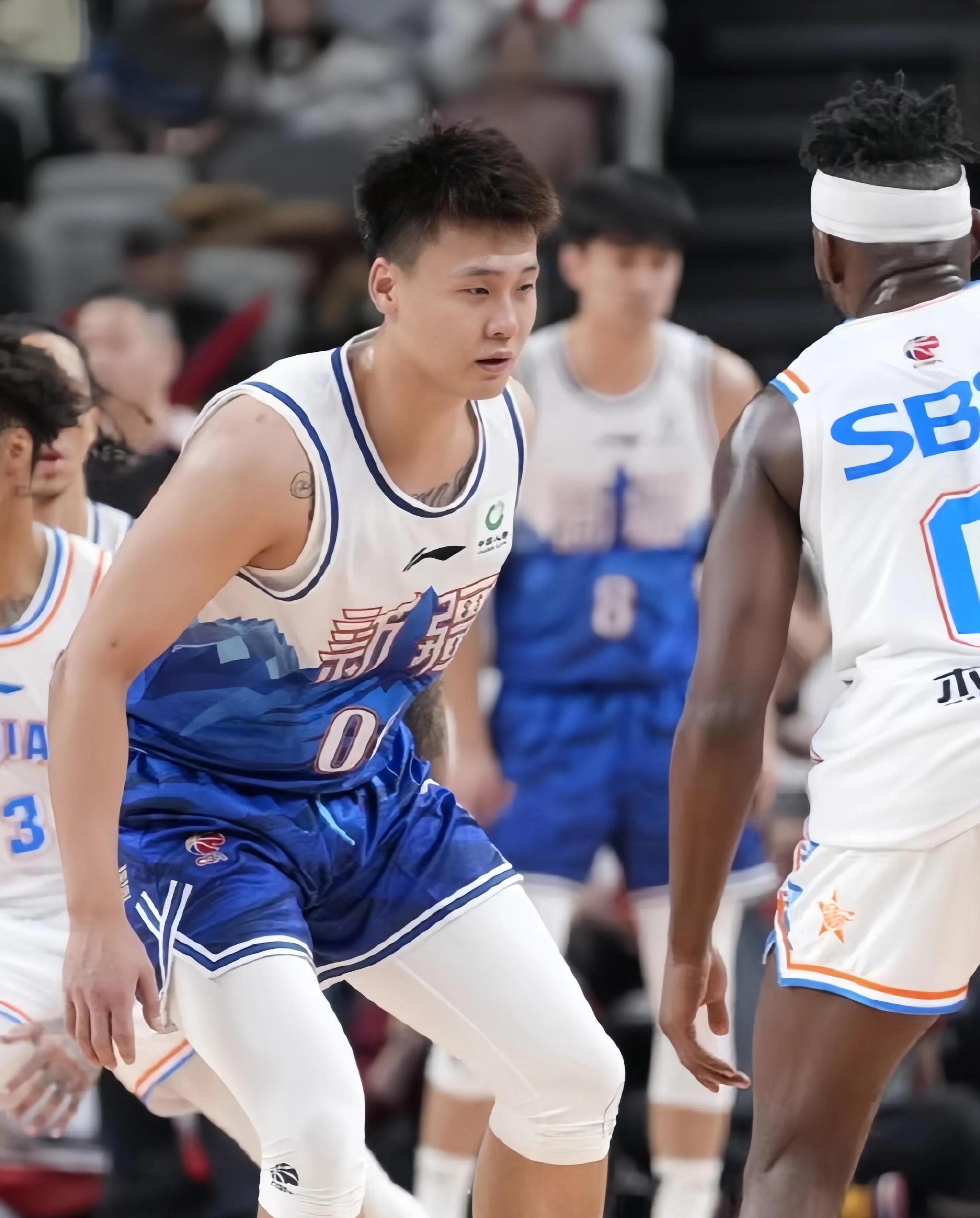 包含转会期CBA季后赛传出新动向；摩纳哥回应争议；管理层表态——压力陡增；临场指挥获称赞的词条