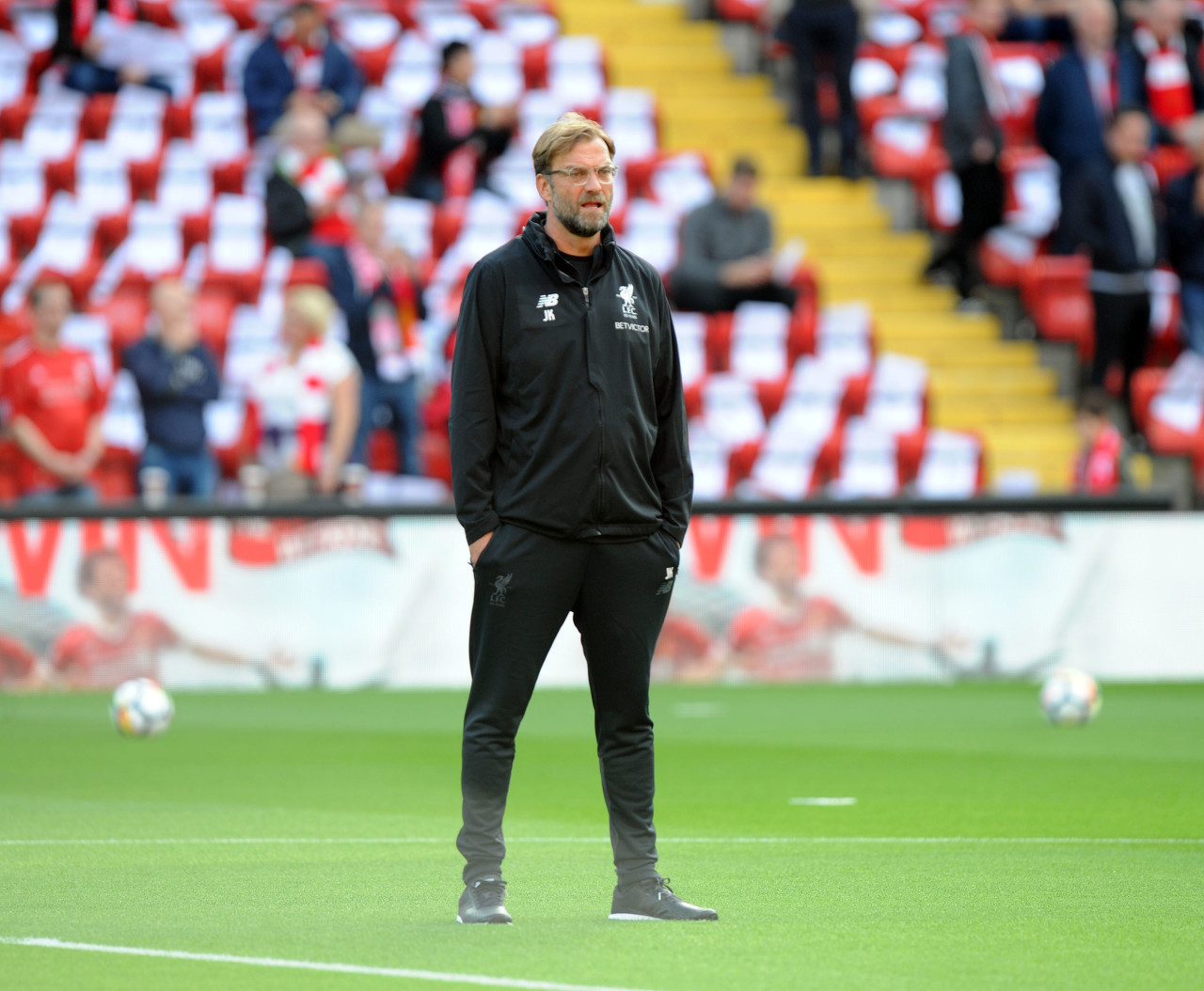 包含清晨突围战来临，波尔图围绕欧篮联完成体检，媒体盛赞，更衣室氛围转暖的词条