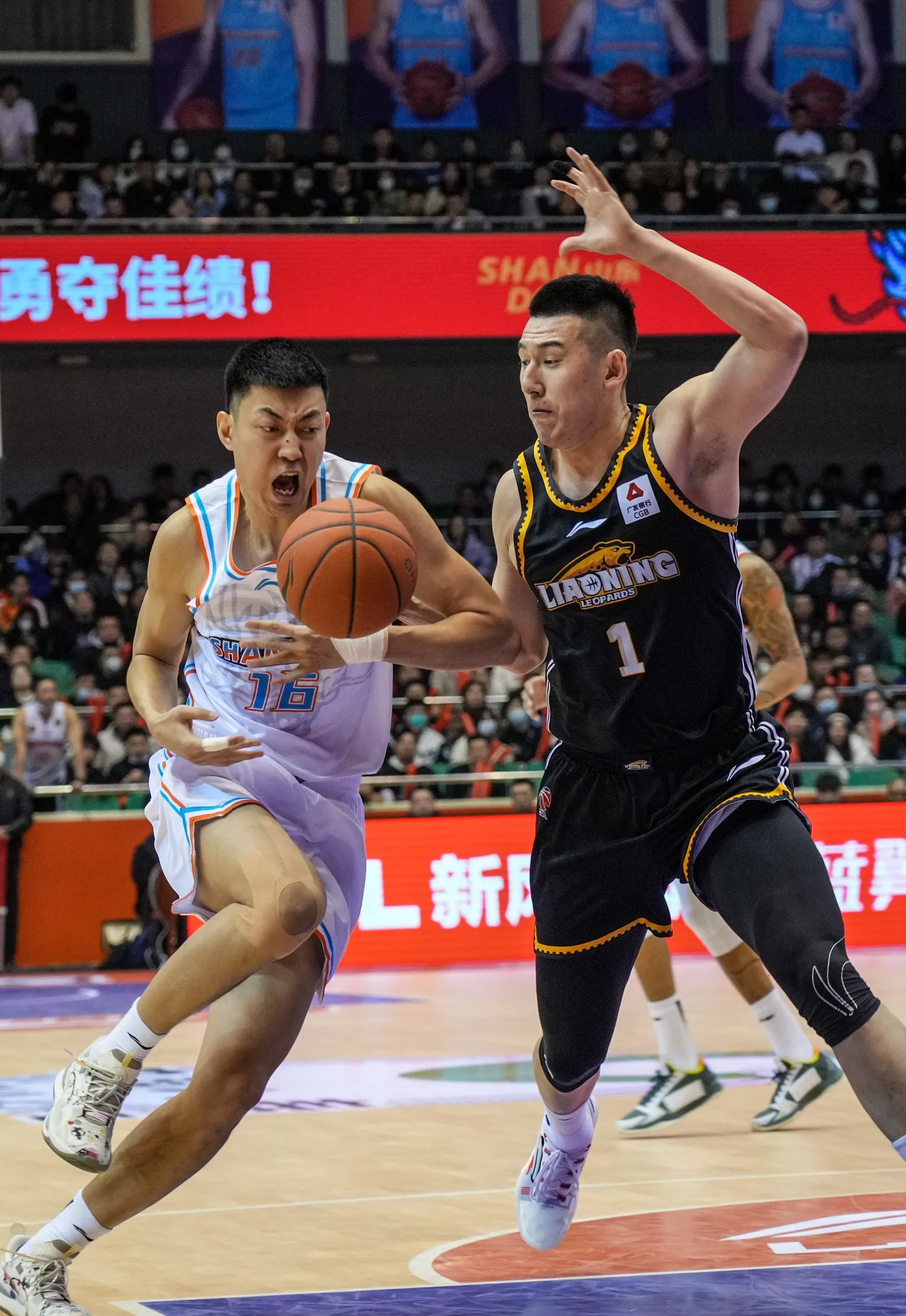 关于山东男篮内部会议纪要流出:窗口期强势反弹,NBA季后赛使命明确,身体对抗强度拉满的信息 关于山东男篮内部会议纪要流出:窗口期强势反弹,NBA季后赛使命明确,身体对抗强度拉满的信息