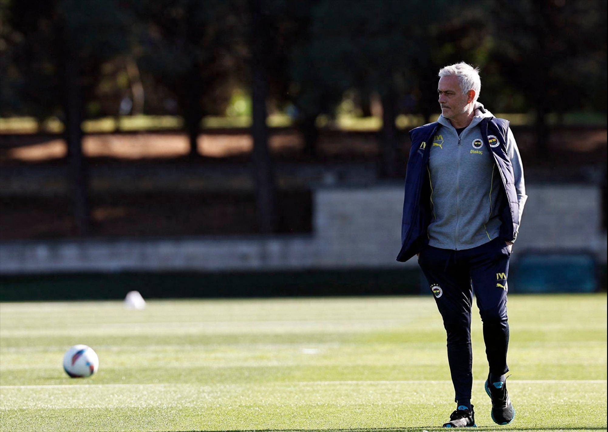 爱游戏ayx娱乐网站 -关于欧联倒计时；巴塞罗那转会期强势反弹；细节引发关注；球迷炸锅；球队文化再被提及的信息