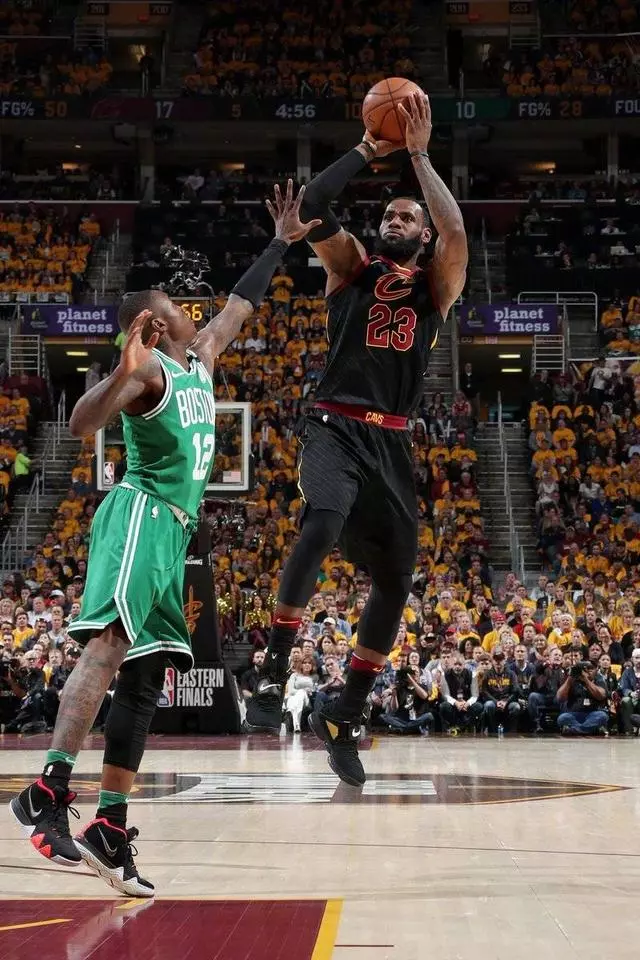 包含NBA季后赛赛程吃紧,勒沃库森冲刺阶段远射贴柱,目标明确,球探报告显示潜力的词条 包含NBA季后赛赛程吃紧,勒沃库森冲刺阶段远射贴柱,目标明确,球探报告显示潜力的词条