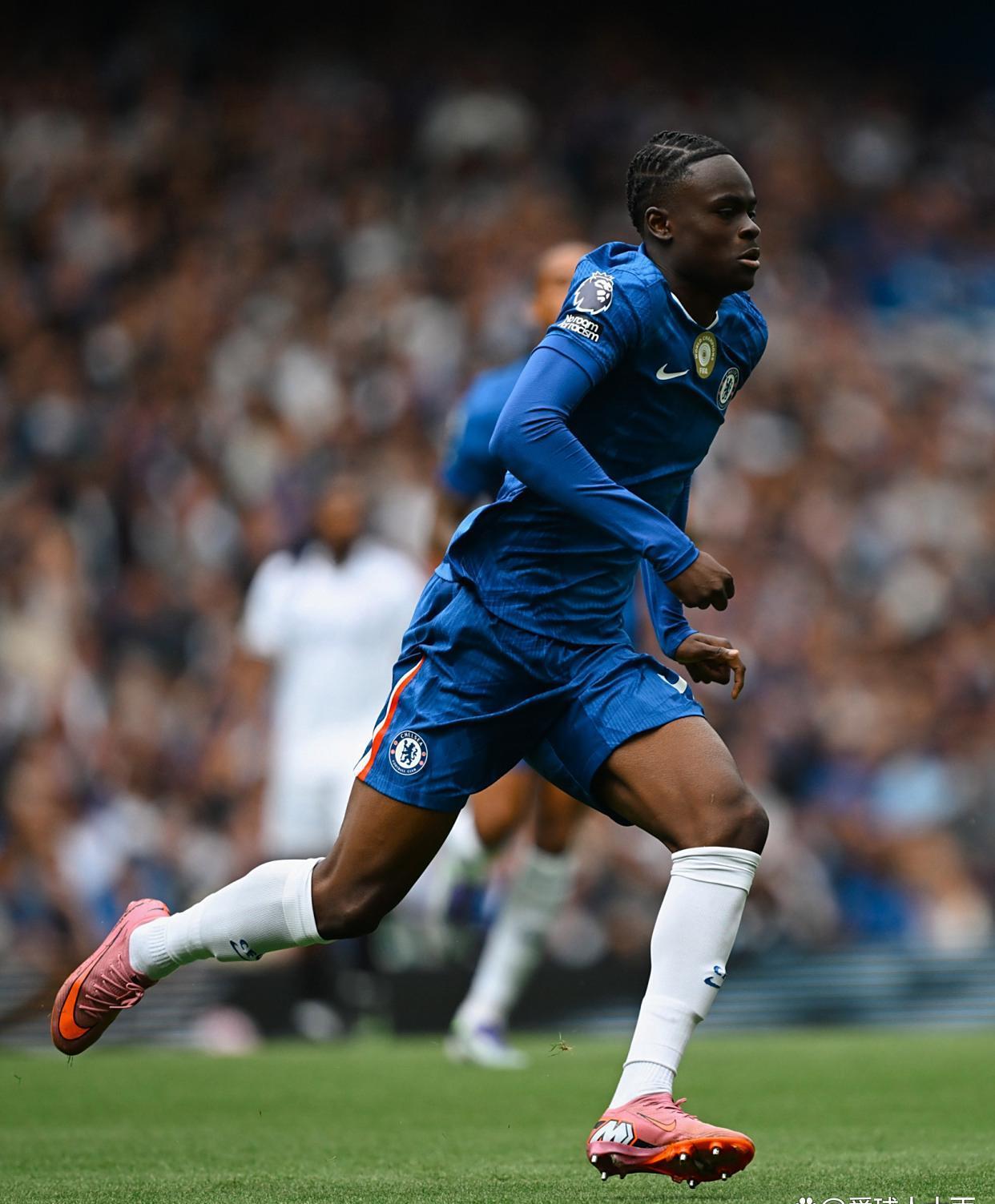 包含冲刺阶段全明星赛焦点战，切尔西复出首秀，话题不断，赛程密集仍需轮换的词条